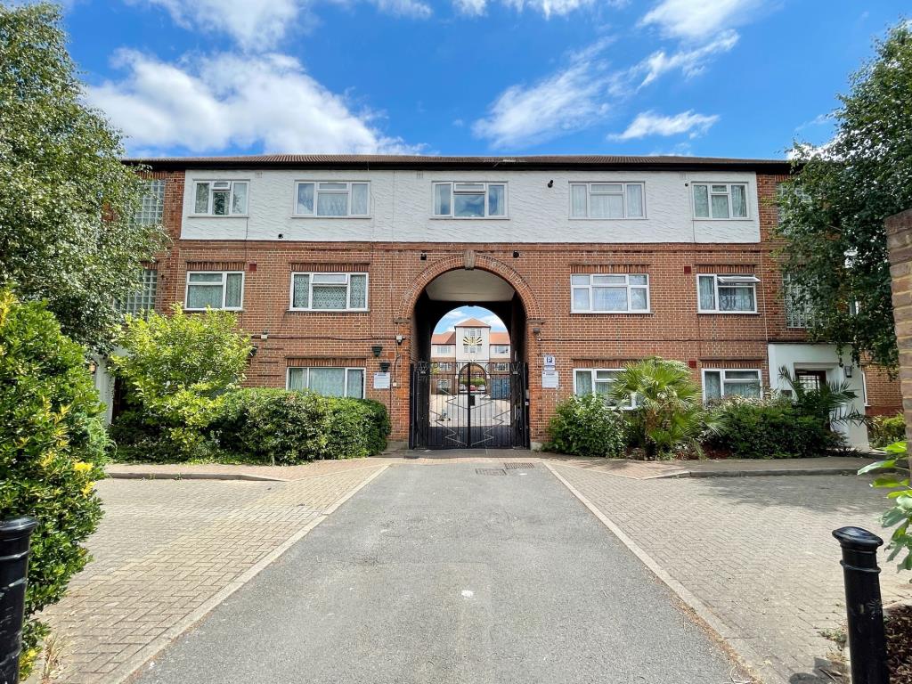 Lot: 3 - LEASEHOLD RESIDENTIAL INVESTMENT -